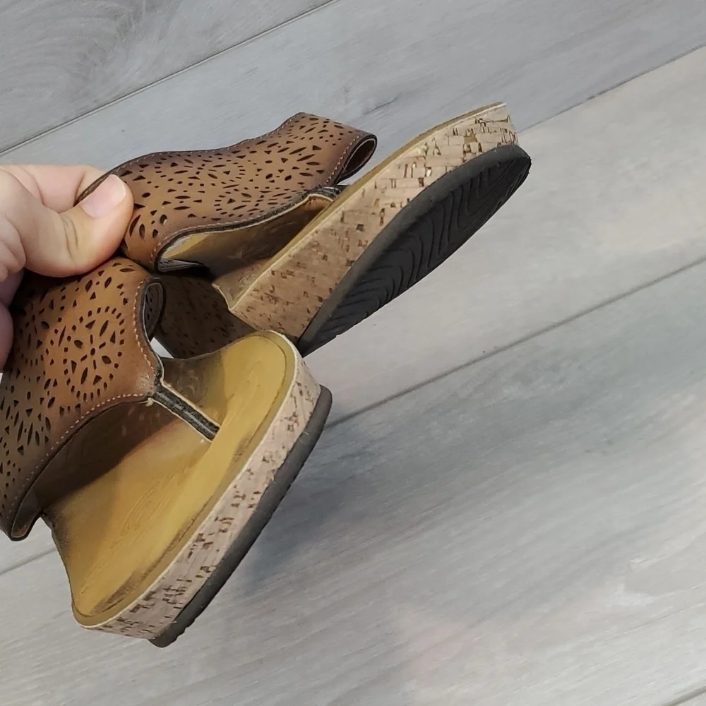 Clarks 